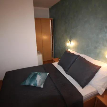 Family Resort Santa Maria - Happy Rentals Stara Novalja Exterior photo