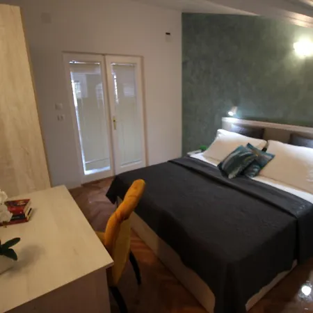 Family Resort Santa Maria - Happy Rentals Stara Novalja Exterior photo